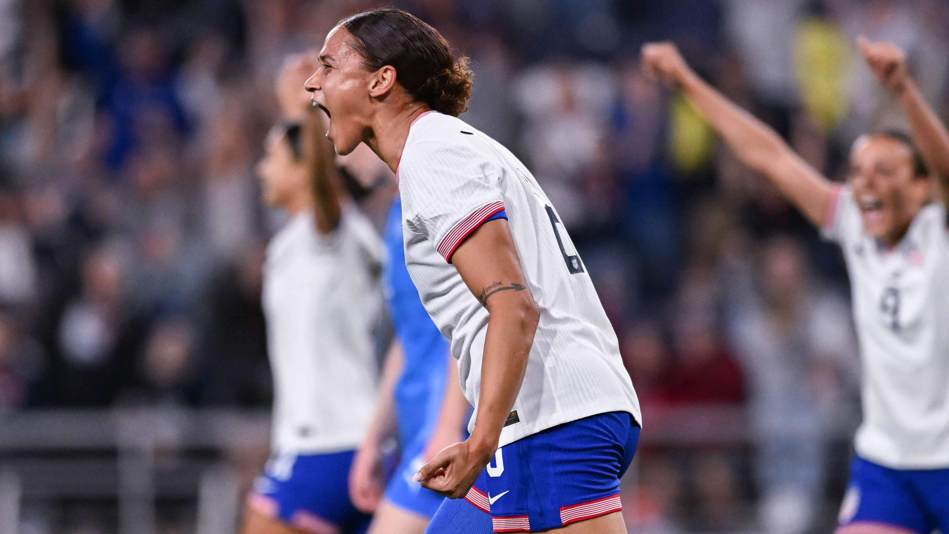 中国足球的 中国足球的